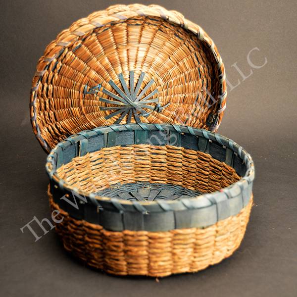 Ash/Sweetgrass Basket – Blue