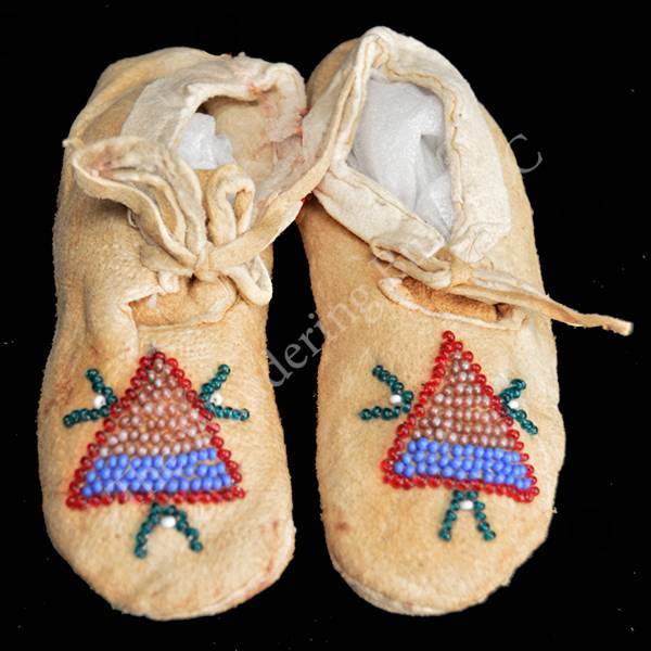 Moccasins – Childs Vintage Blackfoot Style