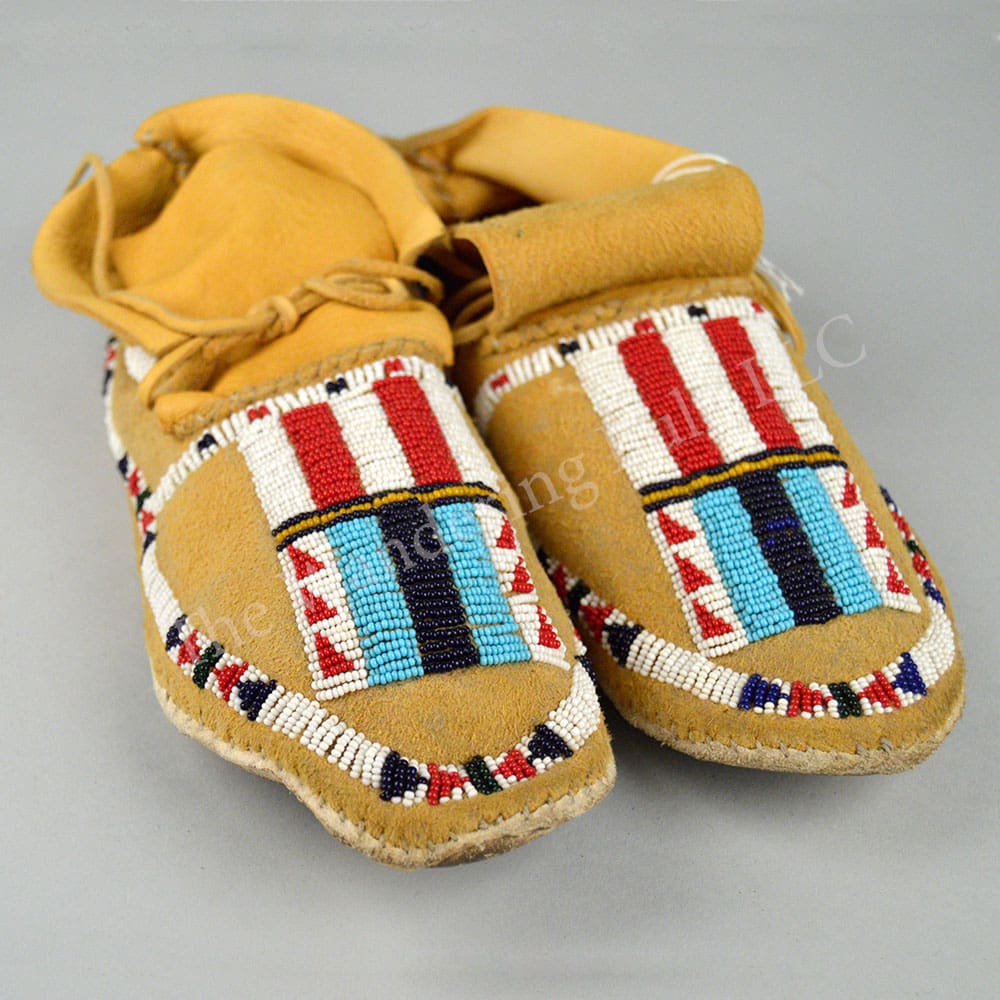 Cheyenne Style Moccasins – Men’s – One of a Kind!