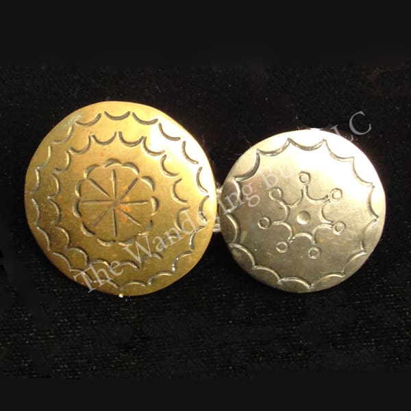Buttons – Metal Stamped – Pair