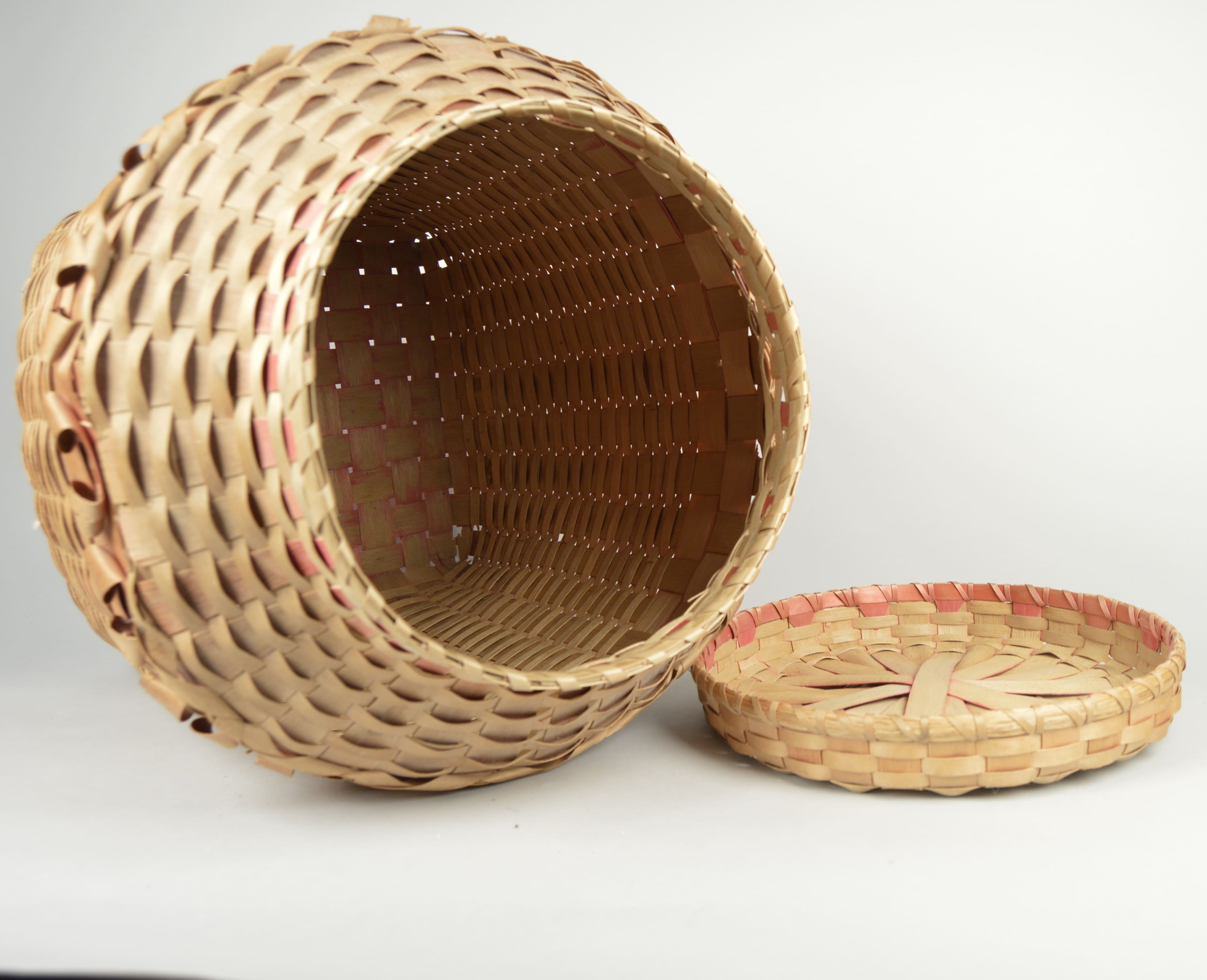 Basket – Large Ash with Lid