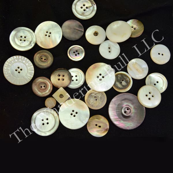 Buttons Shell Antique